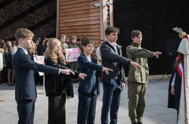 Ślubowanie pierwszoklasistów I Liceum Ogólnokształcącego w Bochni