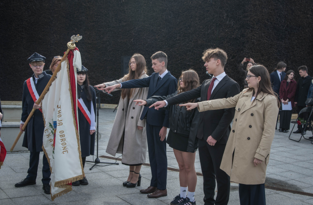 Ślubowanie pierwszoklasistów I Liceum Ogólnokształcącego w Bochni