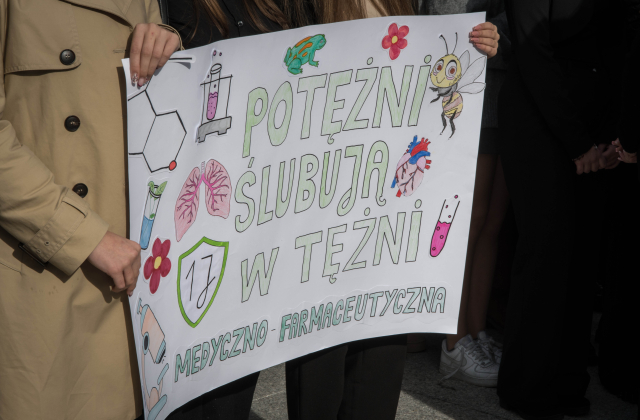 Ślubowanie pierwszoklasistów I Liceum Ogólnokształcącego w Bochni