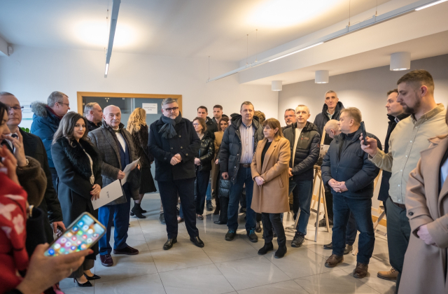 Odsłonięcie tablicy upamiętniającej Adolfa Miterę – twórcę bocheńskiego przemysłu chłodniczego