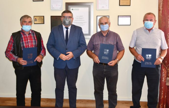 Powiat wsparł spółki wodne