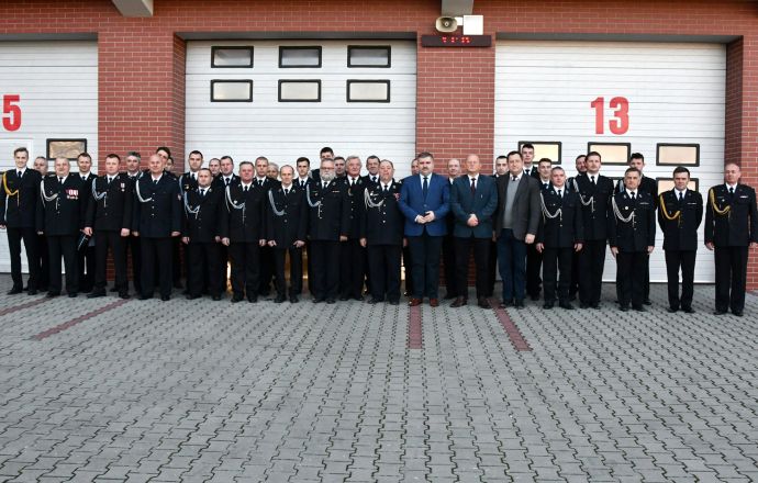 Powiat przekazał sprzęt dla OSP