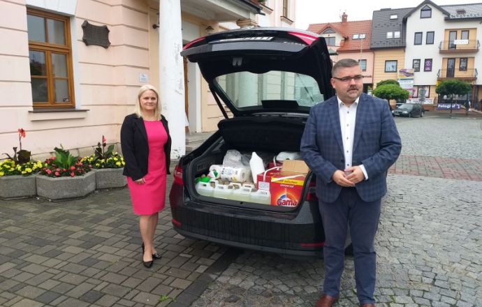 Starosta przekazał dary do Tuchowa