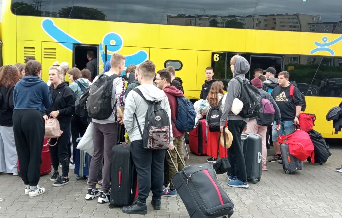 Uczniowie Mechanika na praktykach w Grecji