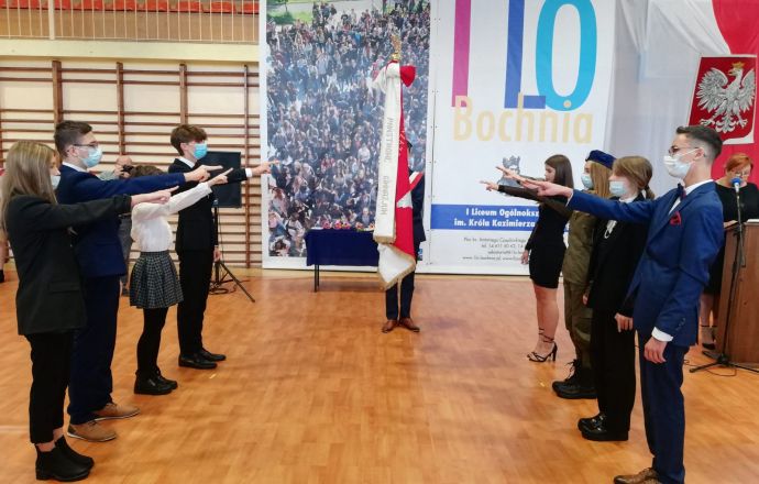 Ślubowanie klas pierwszych w I Liceum Ogólnokształcącym w Bochni