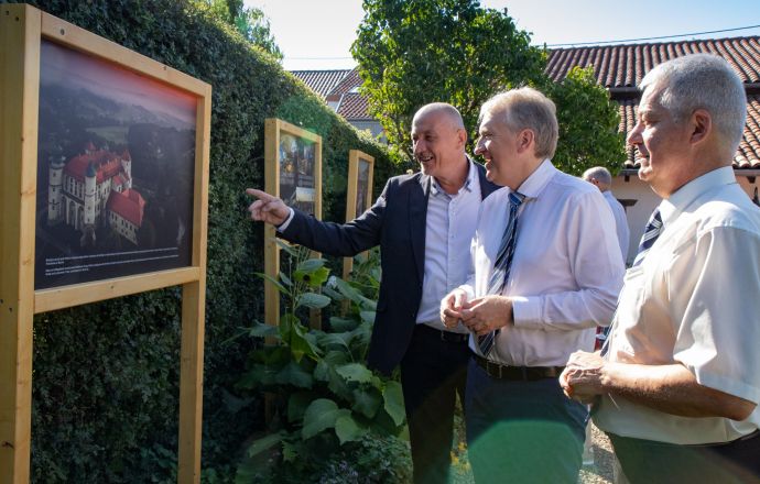 Otwarcie wystawy prezentującej piękno Bocheńszczyzny w Saarlouis