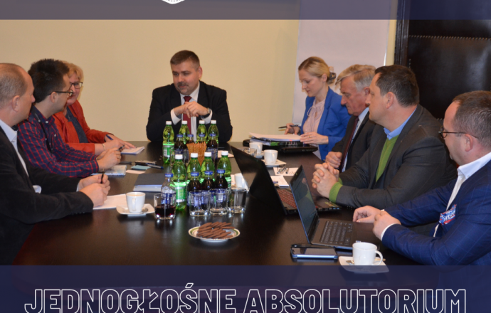 Zarząd Powiatu z absolutorium i wotum zaufania