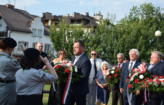 Bochnia oddała hołd bohaterom Powstania WarszawskiegoUzupełnij i zapisz enterem lub klikając w ikonkę ->