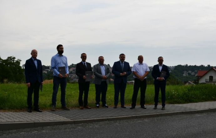1,2 miliona złotych na remont drogi powiatowej Strzelecka-Pogwizdów