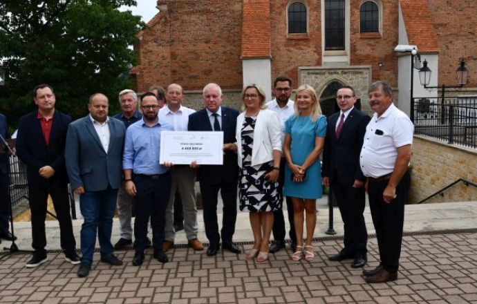 4,.5 mln zł dla Powiatu na ratowanie zabytków