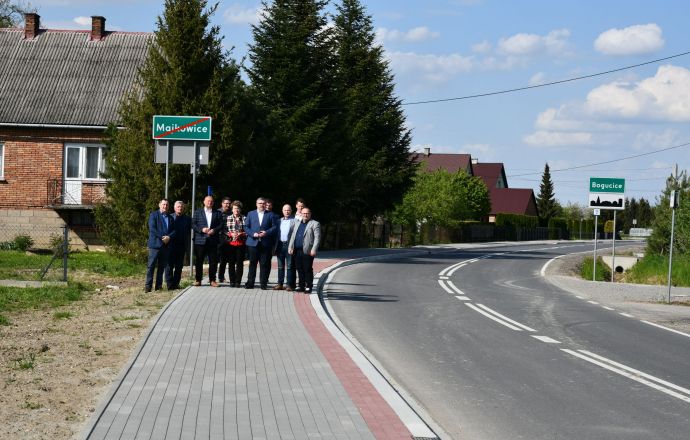 Zmodernizowana droga powiatowa Majkowice - Bogucice