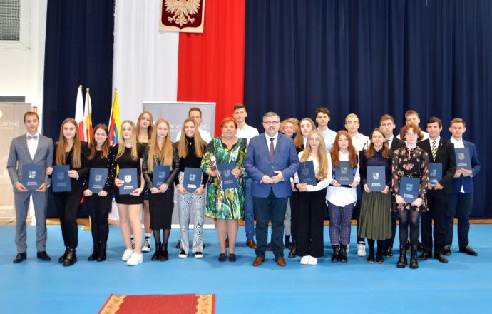 Starosta nagrodził najlepszych uczniów