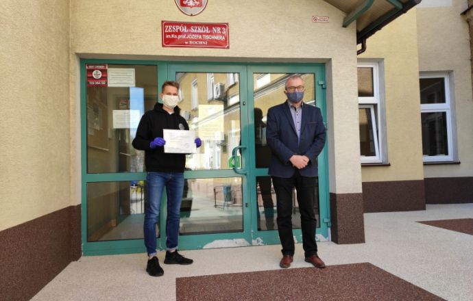 7 000 zł od społeczności Ekonomika na walkę z koronawirusem