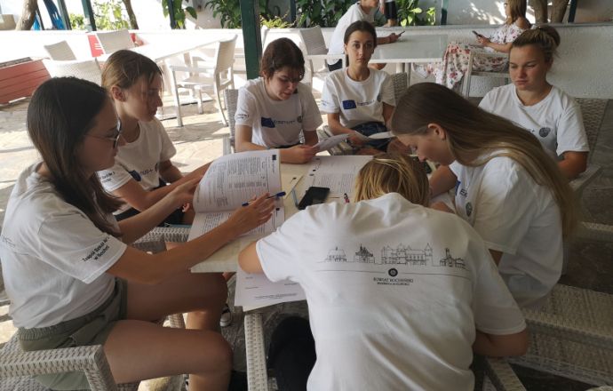 W  ekonomiku zakończył sie Erasmus+