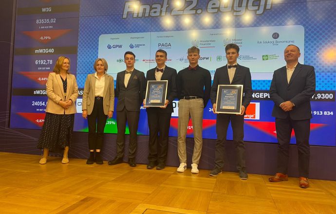 Uczniowie 1 LO w Bochni laureatami SIGG 