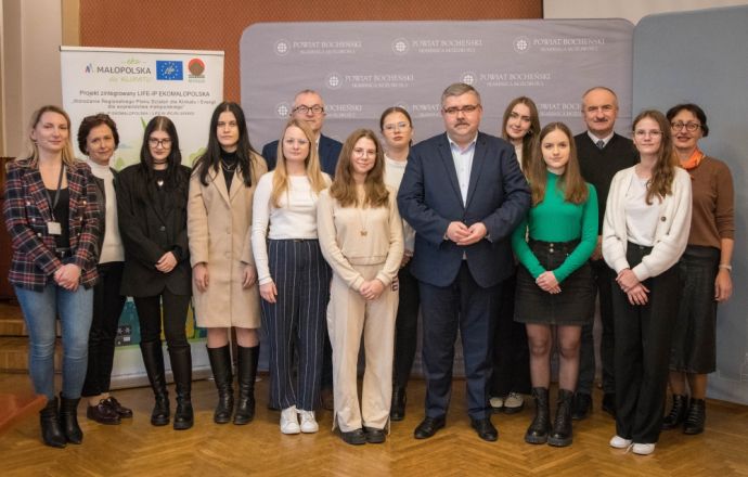 Uczennice nagrodzone w konkursie Eko-selfie z klimatem