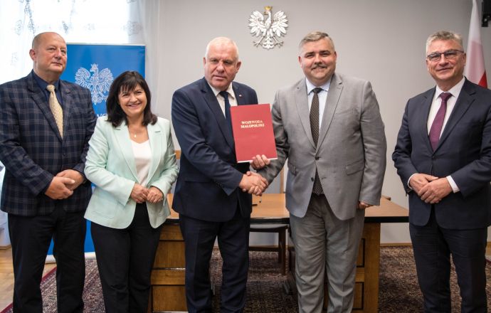 Podpisano umowę na dofinansowanie remontu ulicy Brzeskiej i Krzeczowskiej