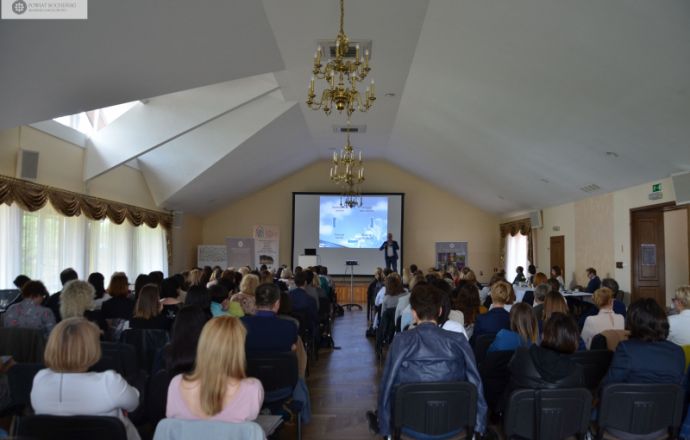 Rozmawiali o dzieciach - podsumowanie konferencji DZIECKO NA ZAKRĘCIE