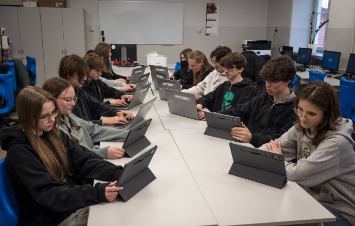 Nowoczesny sprzęt dla szkół ponadpodstawowych Powiatu Bocheńskiego