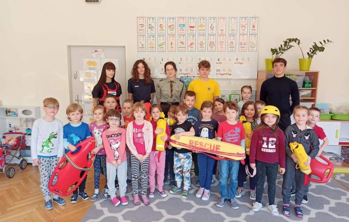 Uczniowie z Ogólniaka prowadzą zajęcia m.in w przedszkolach