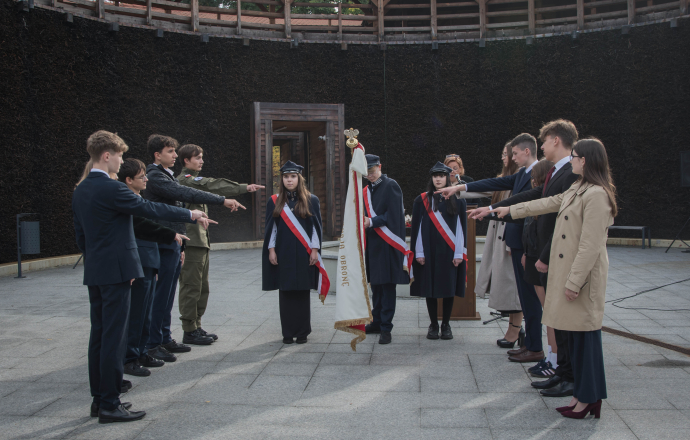 Ślubowanie pierwszoklasistów I Liceum Ogólnokształcącego w Bochni