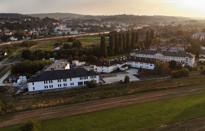 ZOL w Bochni na pełnych obrotach, Hospicjum nadal czeka na kontrakt z NFZ